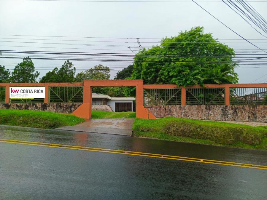 Propiedad con uso de suelo mixto (comercial - industrial) ubicada en Mata Plátano, Montes de Oca