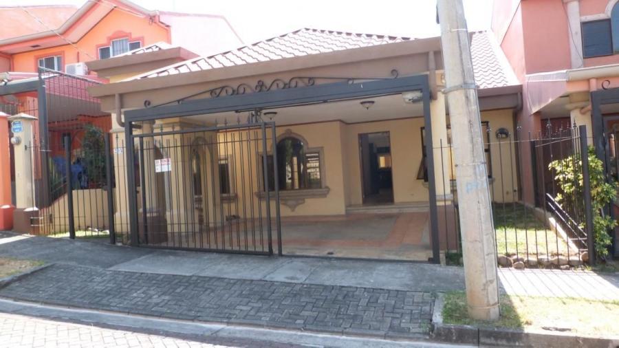 Foto Casa en Venta en San Rafael, Alajuela - U$D 200.000 - CAV30443 - BienesOnLine