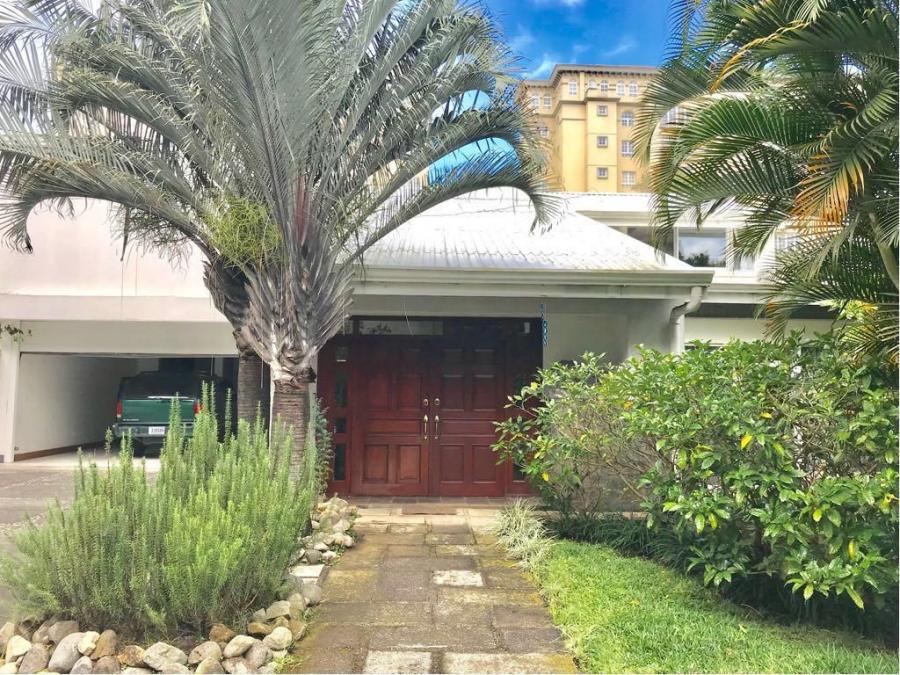 Foto Casa en Venta en Escazú, San José - U$D 550.000 - CAV30395 - BienesOnLine