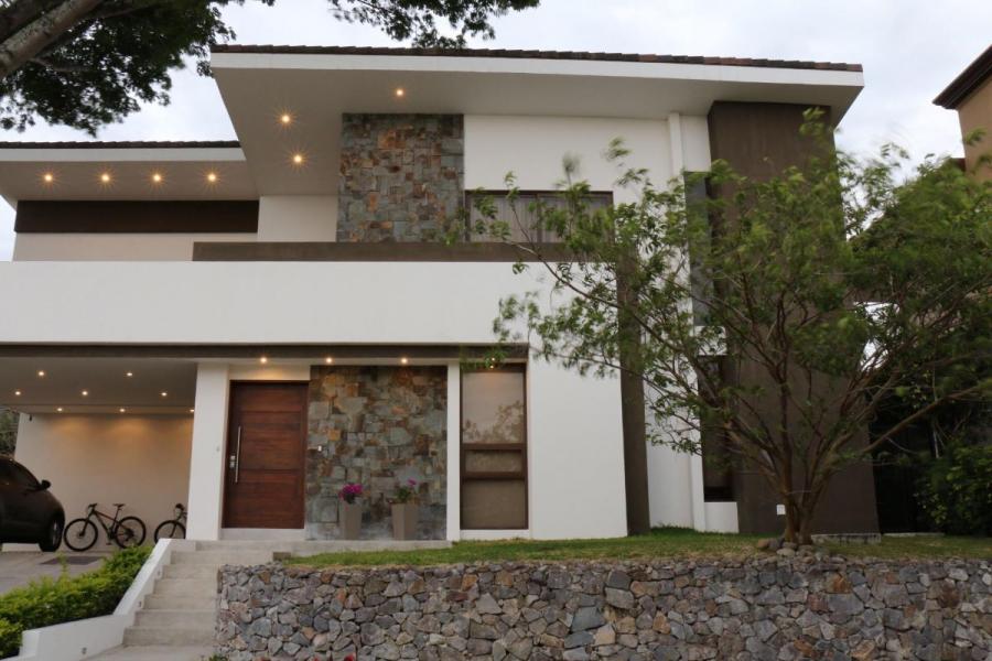 Foto Casa en Venta en Santa Ana, San José - U$D 690.000 - CAV30598 - BienesOnLine