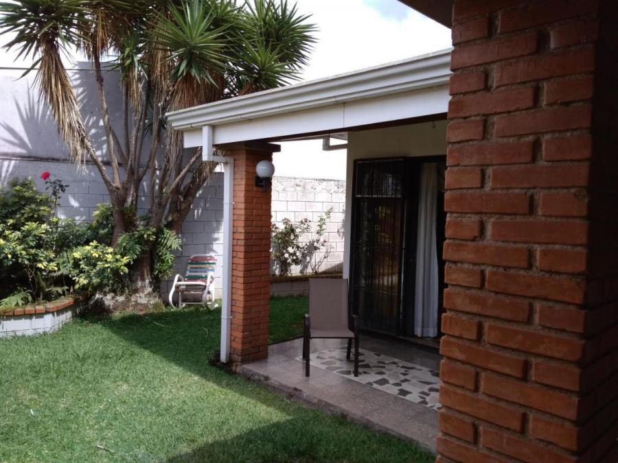 Foto Casa en Venta en Montes de Oca, San Jos - U$D 200.000 - CAV34048 - BienesOnLine