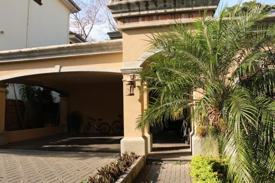 Foto Casa en Alquiler en Escaz, San Jos - U$D 3.500 - CAA31490 - BienesOnLine