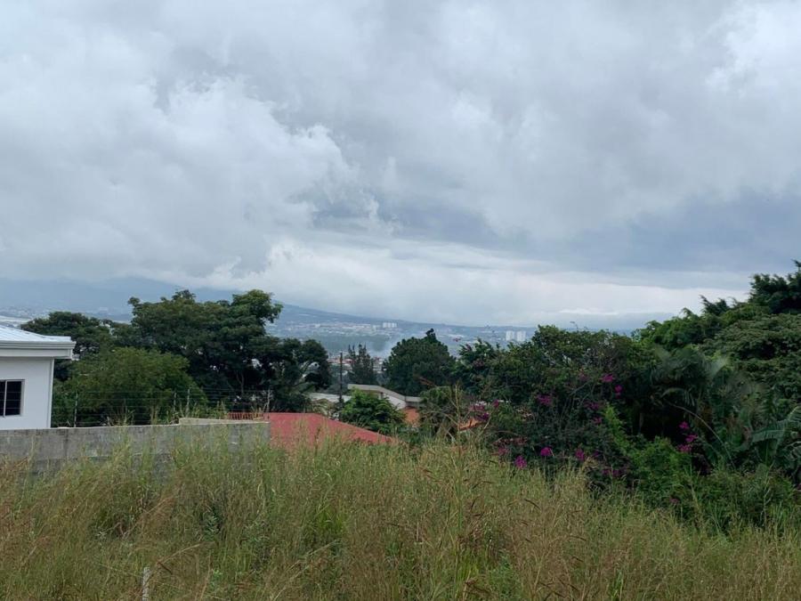 RAH ofrece Hermoso lote en Guachipelin de Escazu en Venta /OFC 