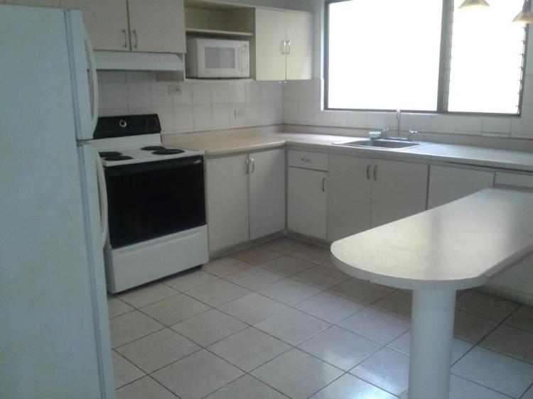 Se alquila apartamento en Escazu 16-842YO