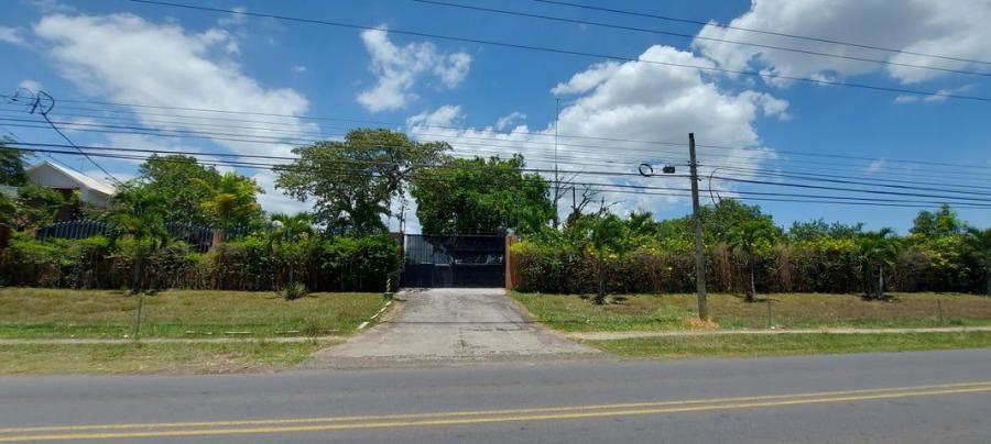 Se vende amplia quinta con 4,661m2 de lote en La Garita de Alajuela 24-930