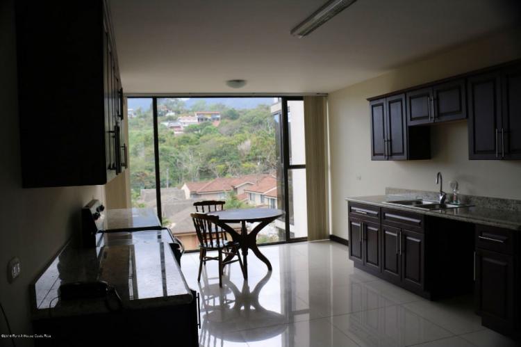 Se vende apartamento en Escazu 16-777NP