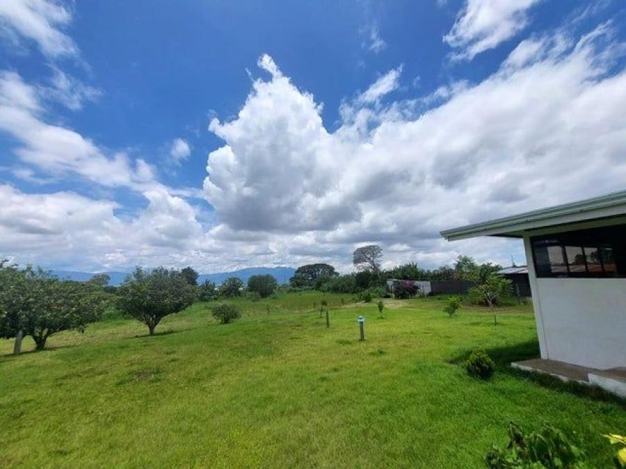 Se vende casa con mas de 7,000m2 de lote en San Rafael de Heredia 25-186