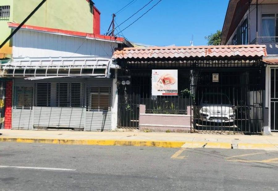 Se vende casa con mucha luz natural en Heredia Heredia A24-1827