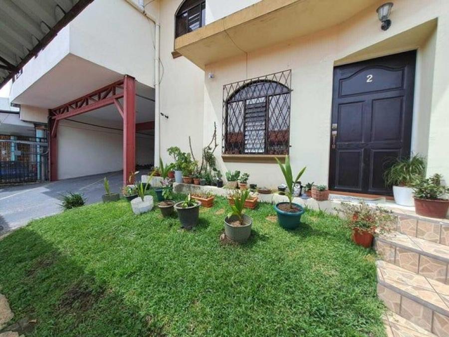 Se vende casa con mucha luz natural en Pavas San Jose A24-488