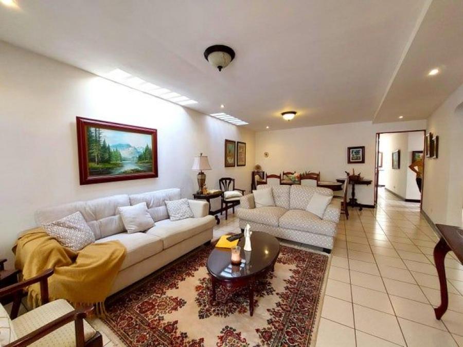 Foto Casa en Venta en Mata Redonda, San José - U$D 230.000 - CAV109916 - BienesOnLine