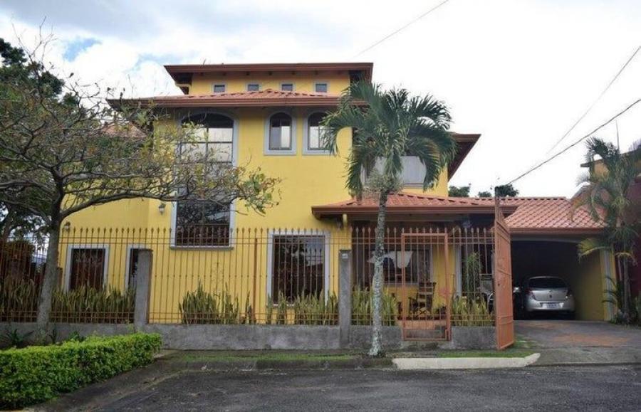 Foto Casa en Venta en Mercedes, Heredia - U$D 299.990 - CAV105135 - BienesOnLine