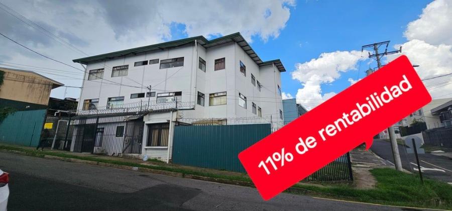 Se vende edificio con apartamentos para inversión en San Pedro de San José 24-1748