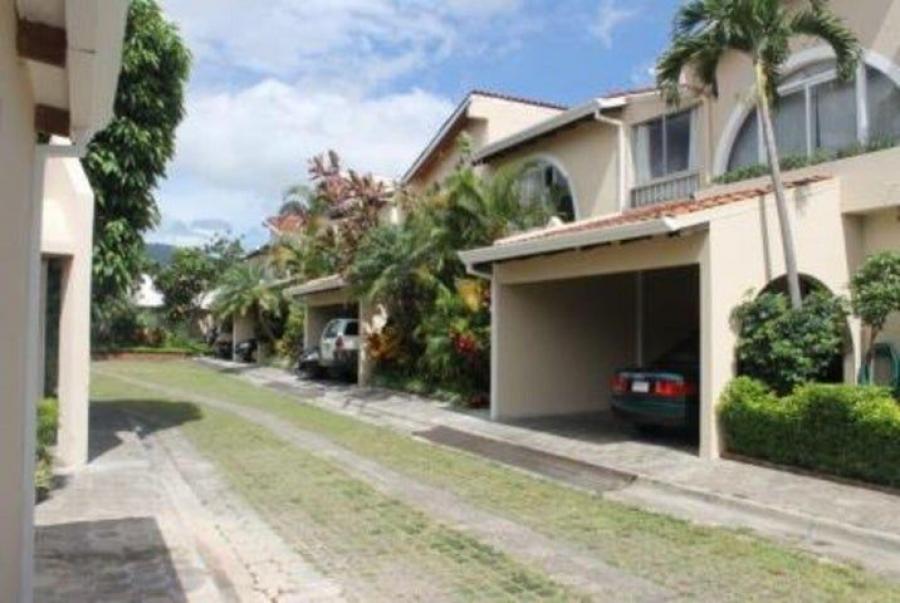 Foto Casa en Venta en Escazú, San José - U$D 325.000 - CAV107754 - BienesOnLine