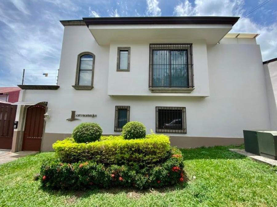 Foto Casa en Venta en Santa Ana, San José - U$D 185.000 - CAV106968 - BienesOnLine