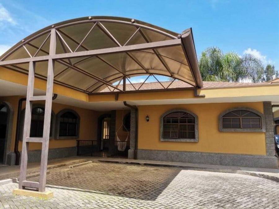 Foto Casa en Venta en Ulloa, Heredia - U$D 285.000 - CAV104682 - BienesOnLine