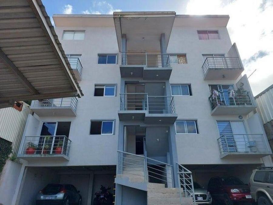 Se vende espacioso apartamento amueblado en San Francisco 2 Ríos 24-1167