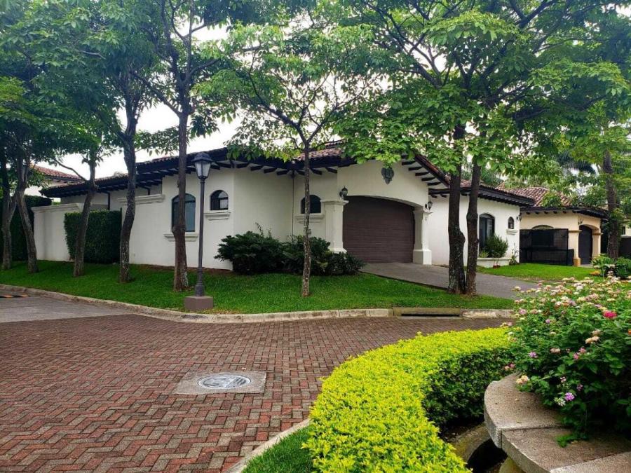 Foto Casa en Venta en Bosques de Santa Ana, Santa Ana, San Jos - U$D 750.000 - CAV104871 - BienesOnLine