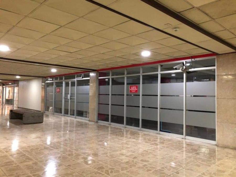 Se vende local comercial con espacio para oficina en Merced de San Jose 23-1419