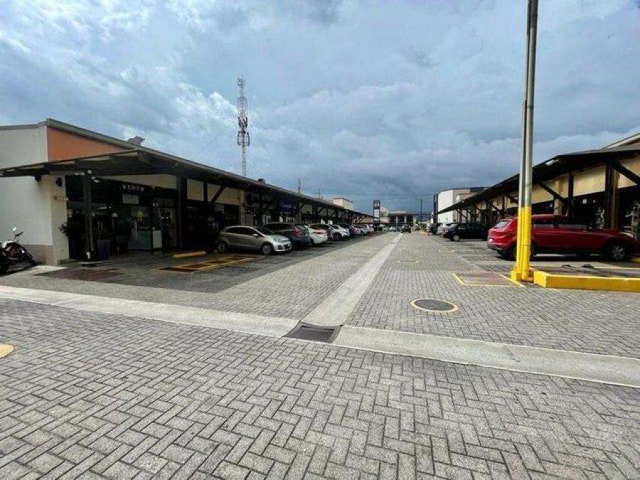 Se vende local comercial de 188m2 en Escazú Centro 23-1098