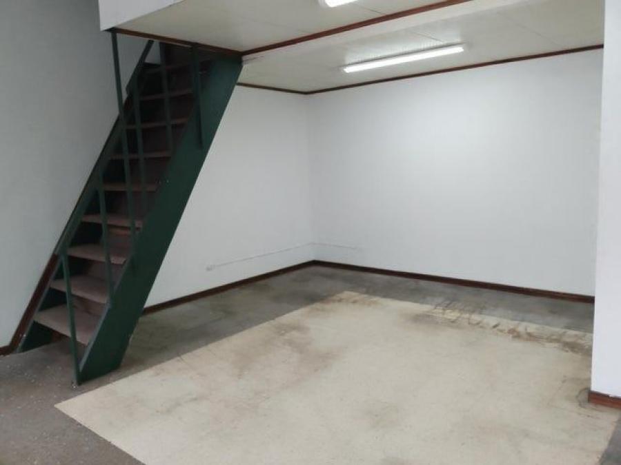 Se vende local comercial de 35m2 en Carmen de San José 25-25