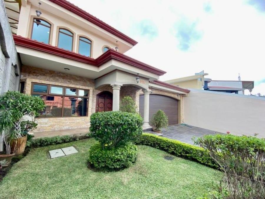 Foto Casa en Venta en La Unión, Cartago - U$D 675.000 - CAV102205 - BienesOnLine