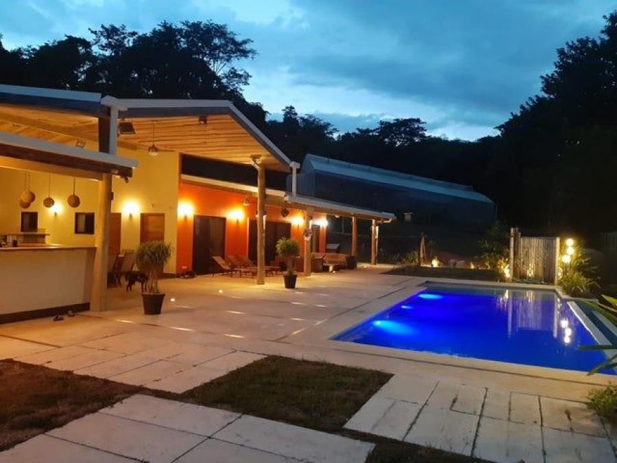 Se vende propiedad en Playa Naranjo Puntarenas A24-1475