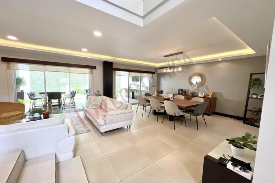 Foto Casa en Venta en Santa Ana, San Jos - U$D 349.000 - CAV100382 - BienesOnLine