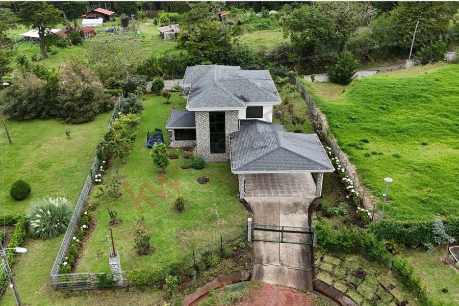 Foto Casa en Venta en Poás, Alajuela - U$D 390.000 - CAV108022 - BienesOnLine