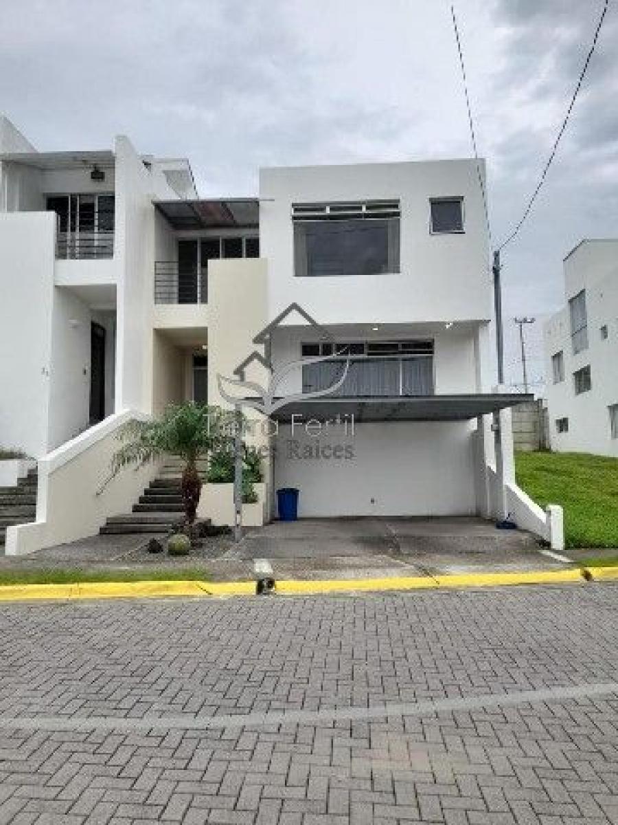 Foto Casa en Venta en Heredia, Heredia - U$D 212.000 - CAV80149 - BienesOnLine