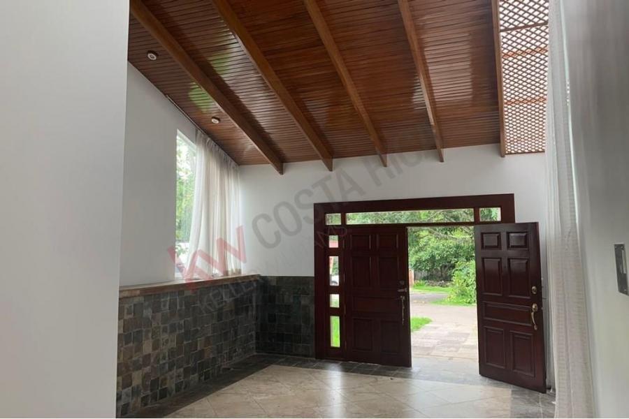 Foto Casa en Venta en Escaz, San Jos - U$D 530.000 - CAV99997 - BienesOnLine