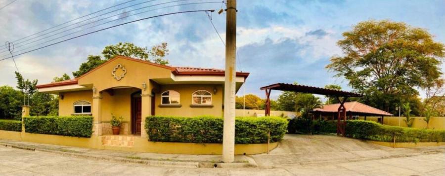 Foto Casa en Venta en Orotina, Alajuela - U$D 350.000 - CAV106525 - BienesOnLine