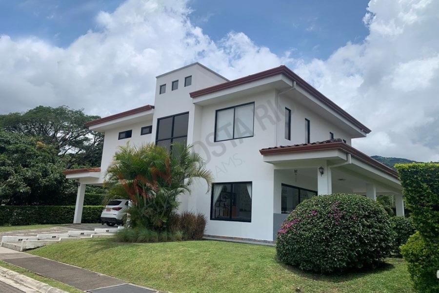 Foto Casa en Venta en Piedades, San José - U$D 350.000 - CAV105466 - BienesOnLine