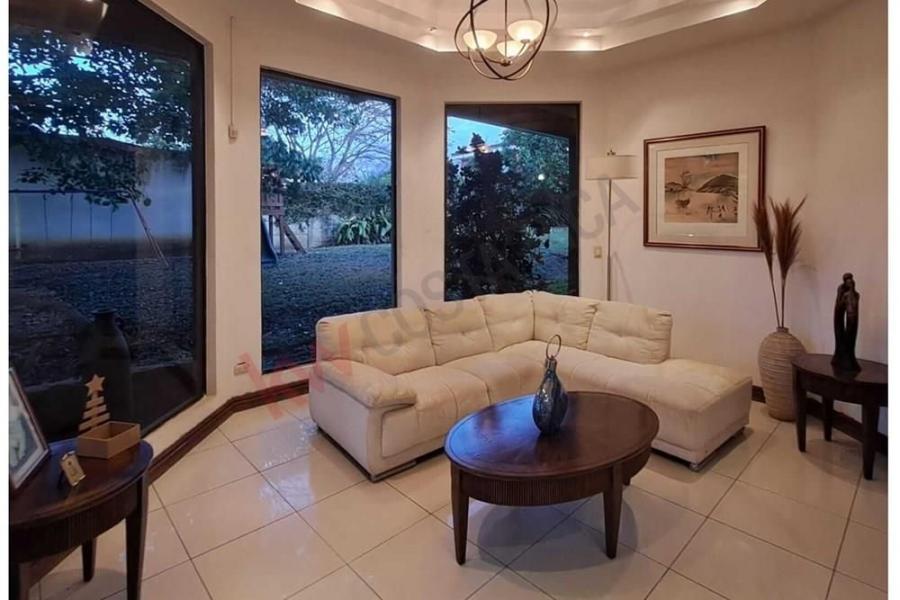 Foto Casa en Venta en Santa Ana, San José - U$D 380.000 - CAV107161 - BienesOnLine