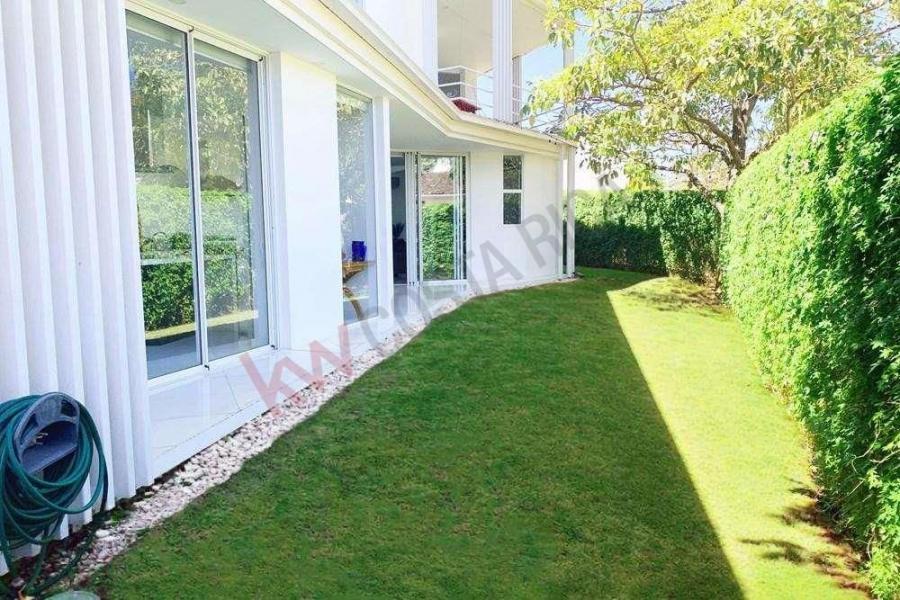 Foto Casa en Venta en Santa Ana, San Jos - U$D 585.000 - CAV99832 - BienesOnLine