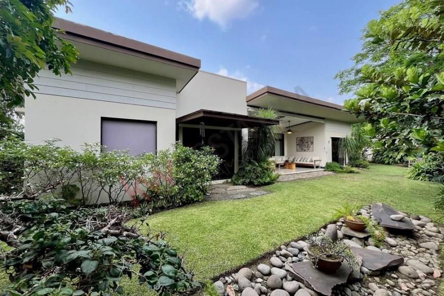 Foto Casa en Venta en Piedades, San José - U$D 710.000 - CAV104143 - BienesOnLine