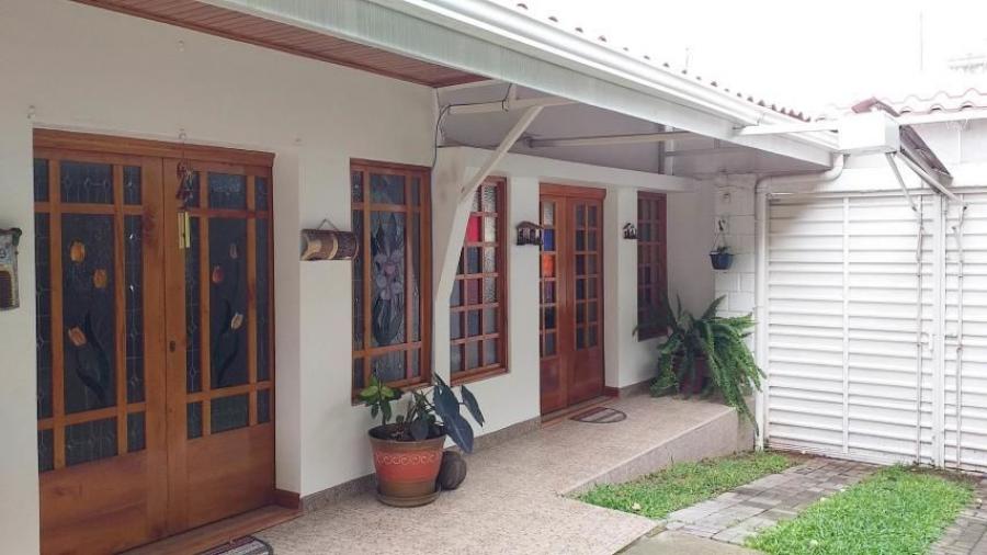 Foto Casa en Venta en San Pedro, Montes de Oca, San Jos - U$D 350.000 - CAV47265 - BienesOnLine