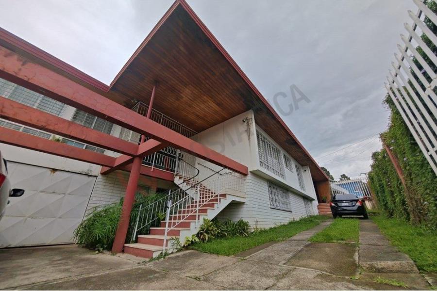 Foto Casa en Venta en Montes de Oca, San José - U$D 695.000 - CAV107370 - BienesOnLine