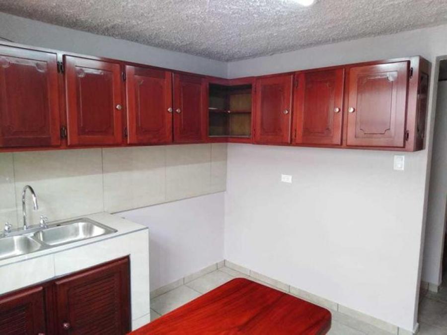 Foto Casa en Venta en Heredia, Heredia - U$D 102.000 - CAV42686 - BienesOnLine