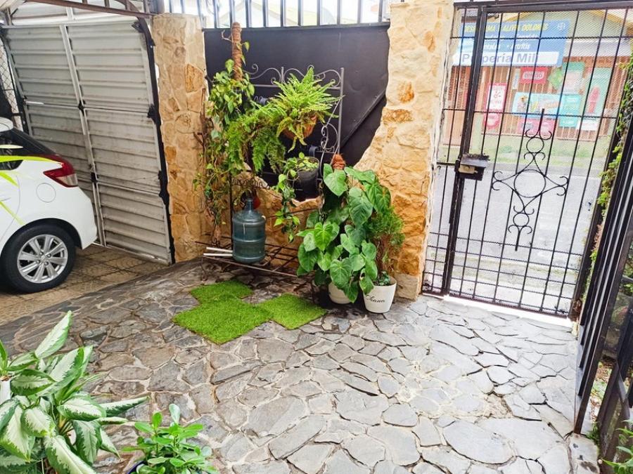 Foto Casa en Venta en Zapote, San José - U$D 143.000 - CAV104002 - BienesOnLine