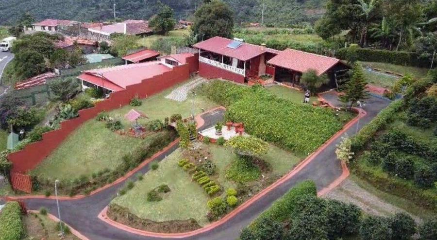 Foto Casa en Venta en Naranjo, Alajuela - U$D 229.000 - CAV103752 - BienesOnLine