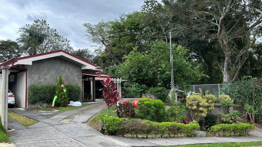 Foto Casa en Venta en Garita, Alajuela - U$D 500.000 - CAV103681 - BienesOnLine