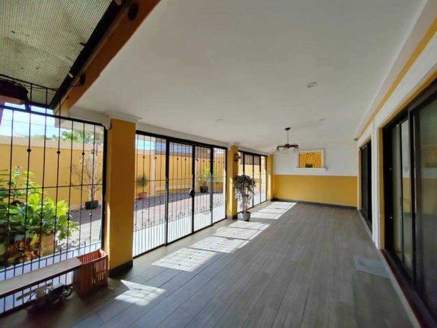 Foto Casa en Venta en Curridabat, San Jos - U$D 395.000 - CAV106489 - BienesOnLine