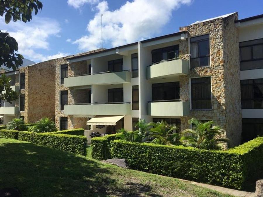 Venta de Apartamento en Avalon Country Club, Santa Ana.