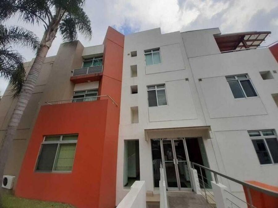 Venta de  Apartamento en Pozos, Santa Ana.