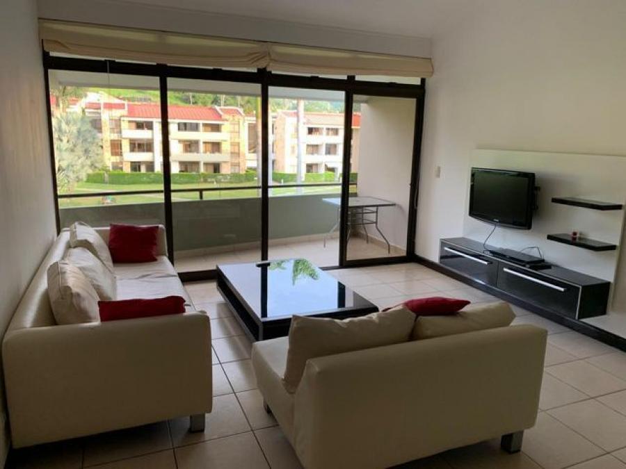 Venta de Apartamento en Rio Oro, Santa Ana.