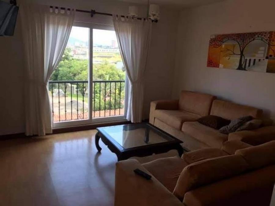 Venta de Apartamento en San Rafael de Escazú. 21-1796