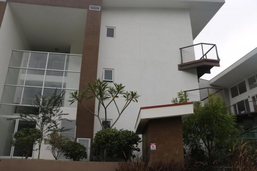 Venta de Apartamento en Santa Ana, San José.