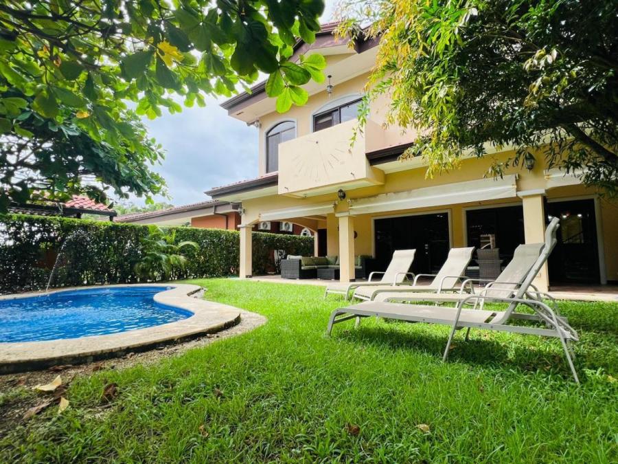 Venta de Casa amueblada en Parrita Playa Bejuco Puntarenas MGA