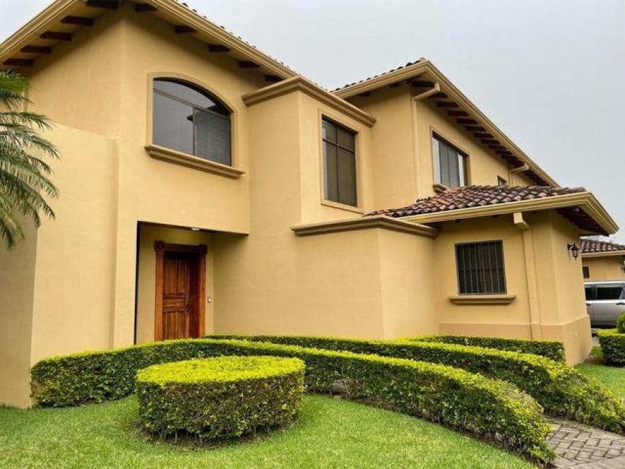 Foto Casa en Venta en Loma Real, Escaz, San Jos - U$D 385.000 - CAV53437 - BienesOnLine