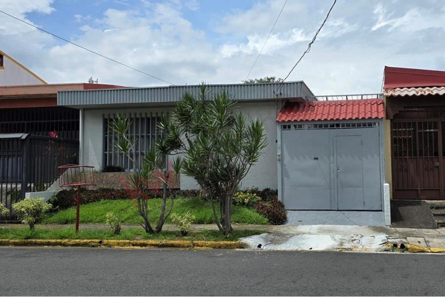 Venta de casa de una planta en Calle Blanco, Goicoechea USD 180.000 #JM31